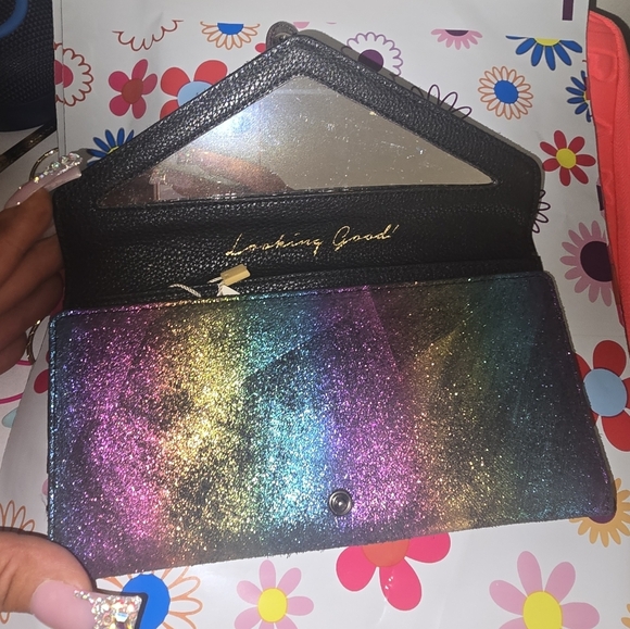 🍂🍁NWT VERY RARE HTF AIMEE KESTENBERG OIL SLICK HOLOGRAPHIC WALLET - Picture 2 of 8